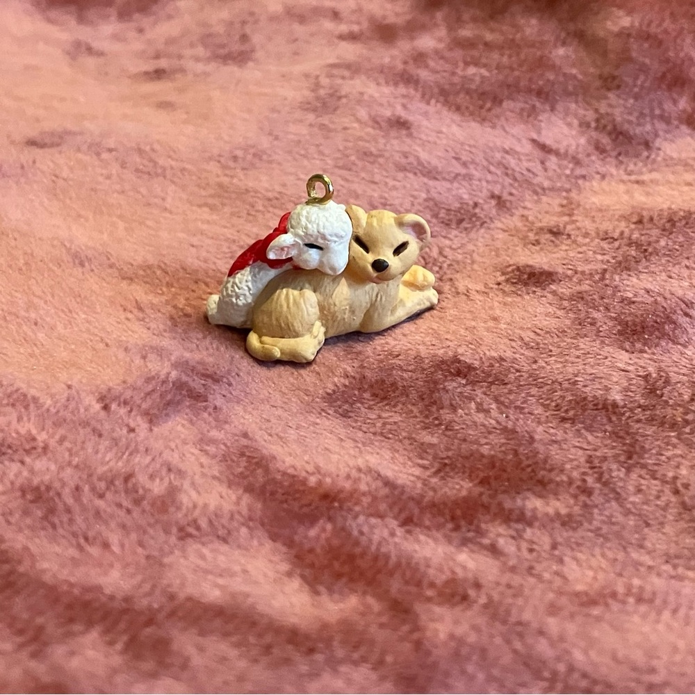 Vintage Hallmark Keepsake Miniature Peaceful Christmas Ornament